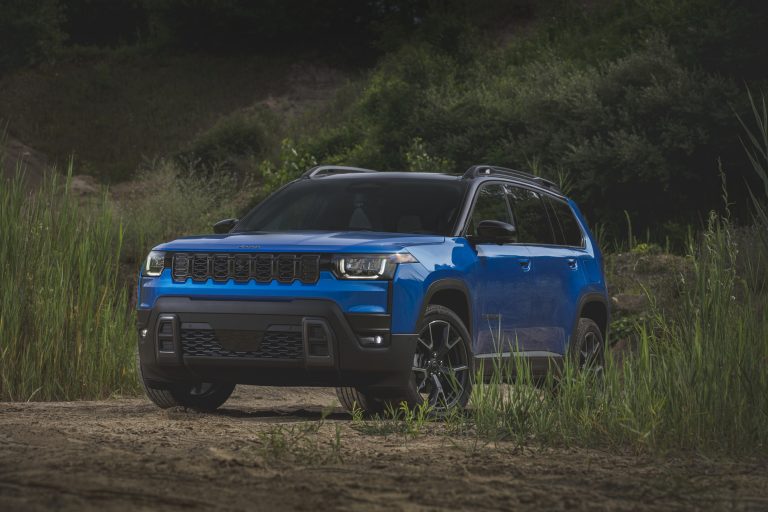 2026 Jeep Cherokee with New Hybrid Engine: Off-Road Grit & Efficiency ...